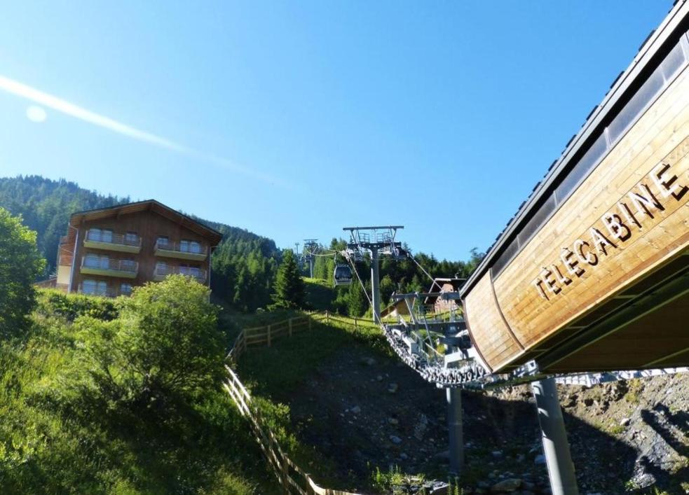 L'Erable at Les Chalets De Florence: Cozy Ski-In Apartment in Valfrejus Exterior photo